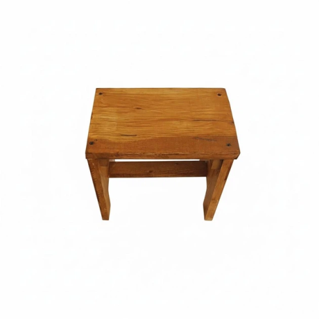 derevianii-universalnii-taburet-36x19x31-sm-kompaktnii-stilcik-iz-naturalnogo-dereva